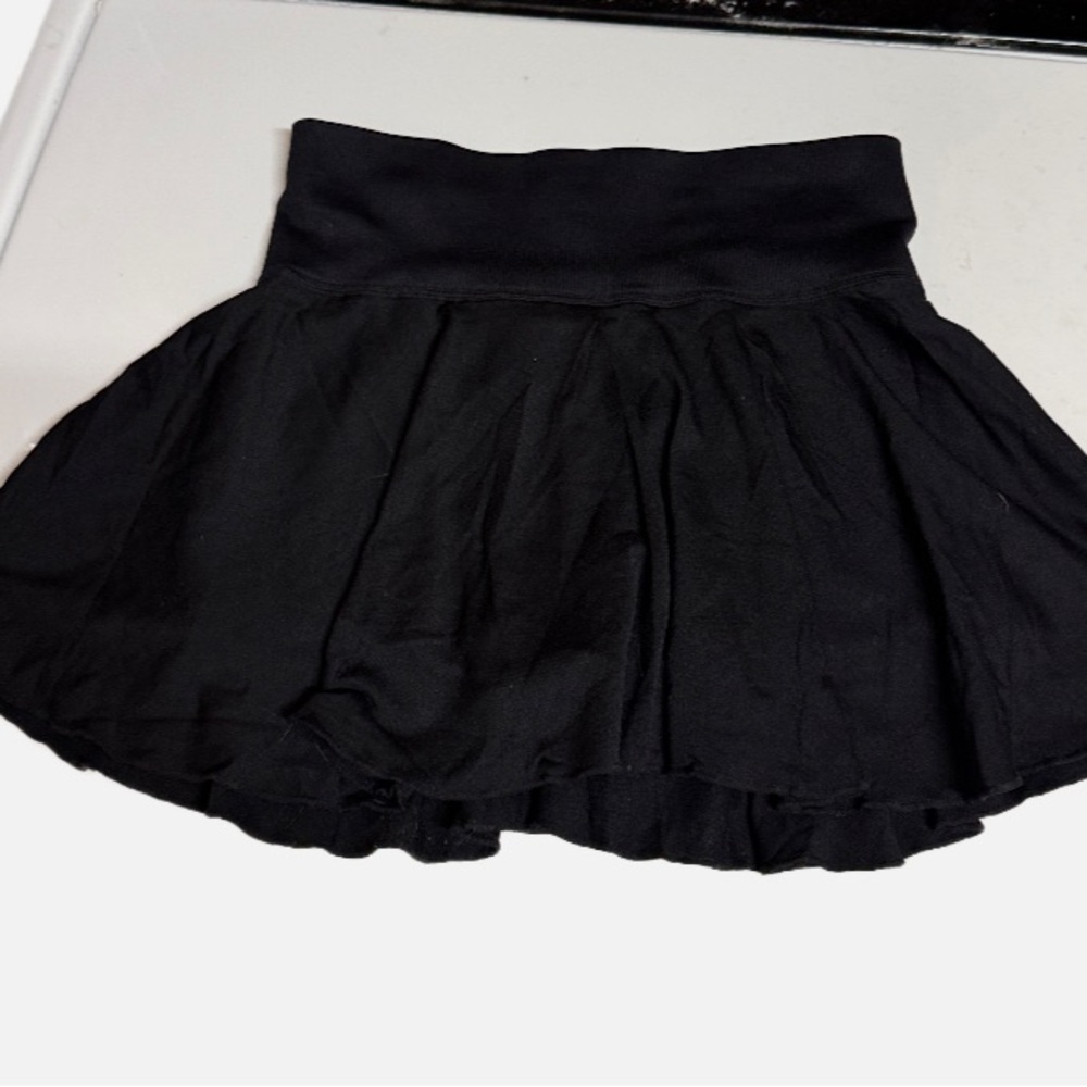 OQQ Tennis Athletic Black Skirt with attached shorts L